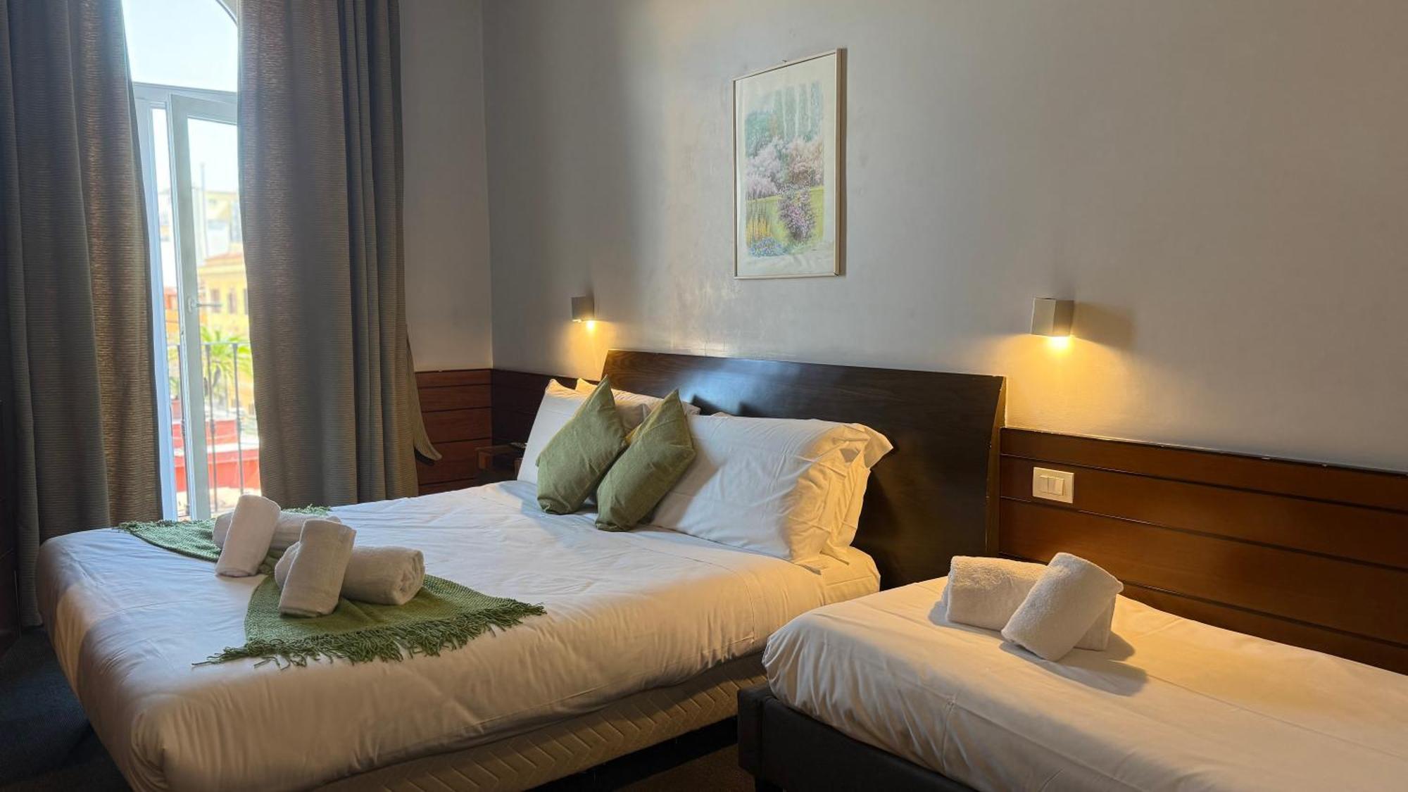 Romalive Hotel Buitenkant foto
