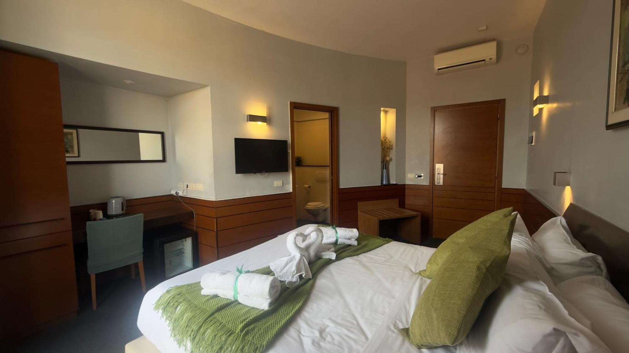 Romalive Hotel Buitenkant foto