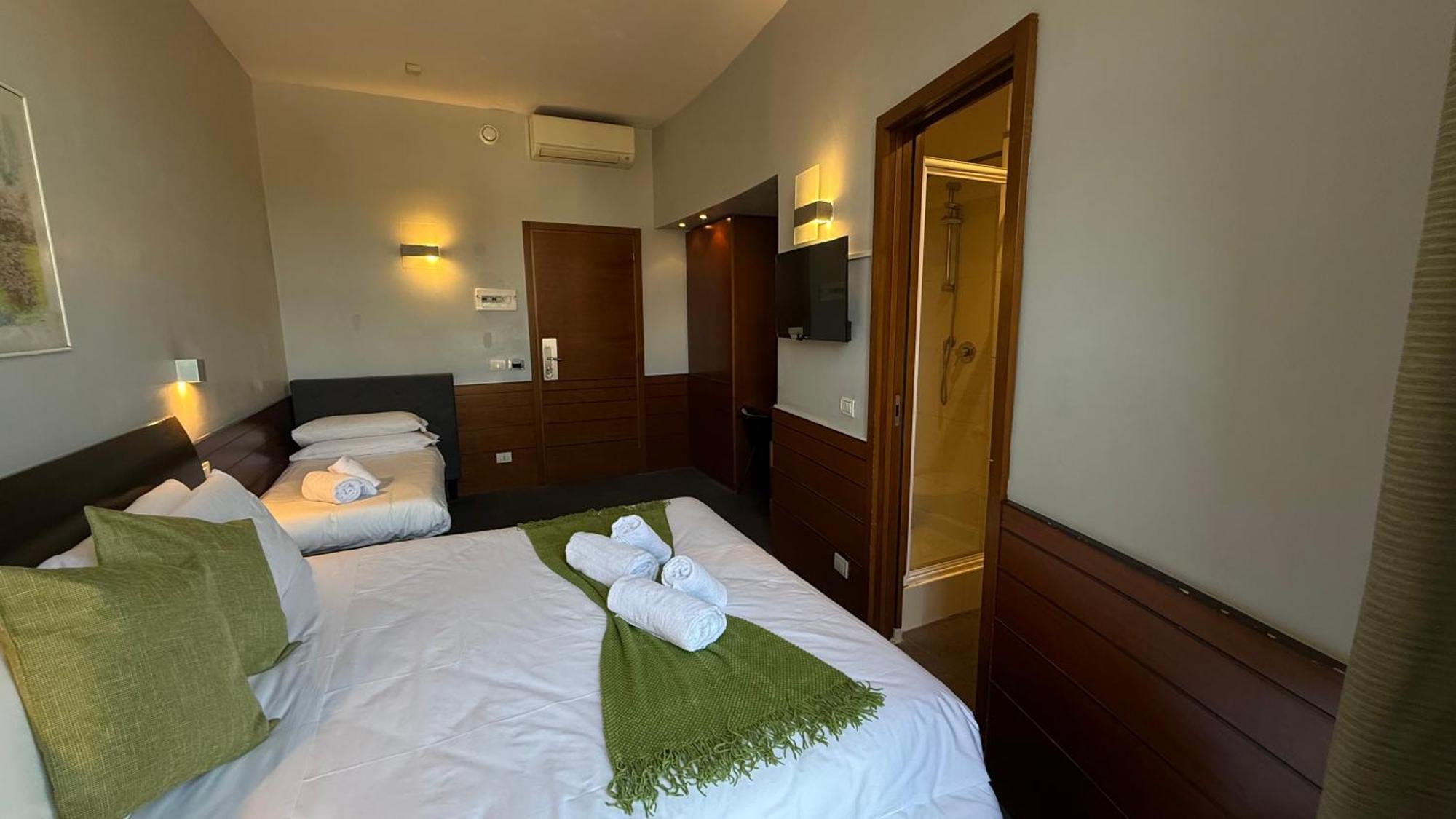 Romalive Hotel Buitenkant foto
