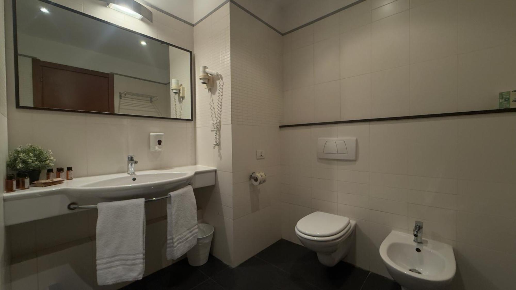 Romalive Hotel Buitenkant foto
